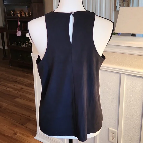 Hollister, NWOT, Women's Top, Black with Embroidery on front, Medium - Picture 6 of 13